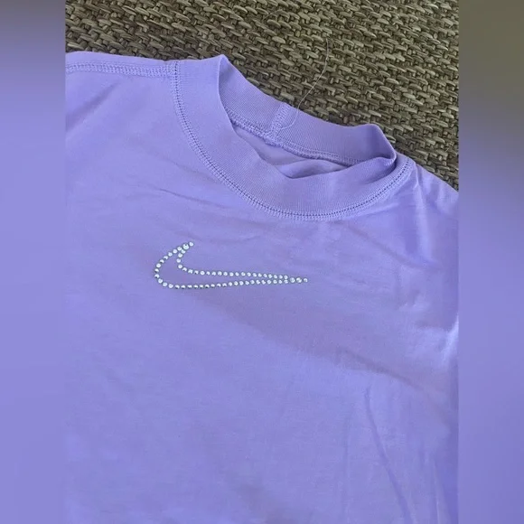 Girls Nike Crop Top - Picture 2 of 6